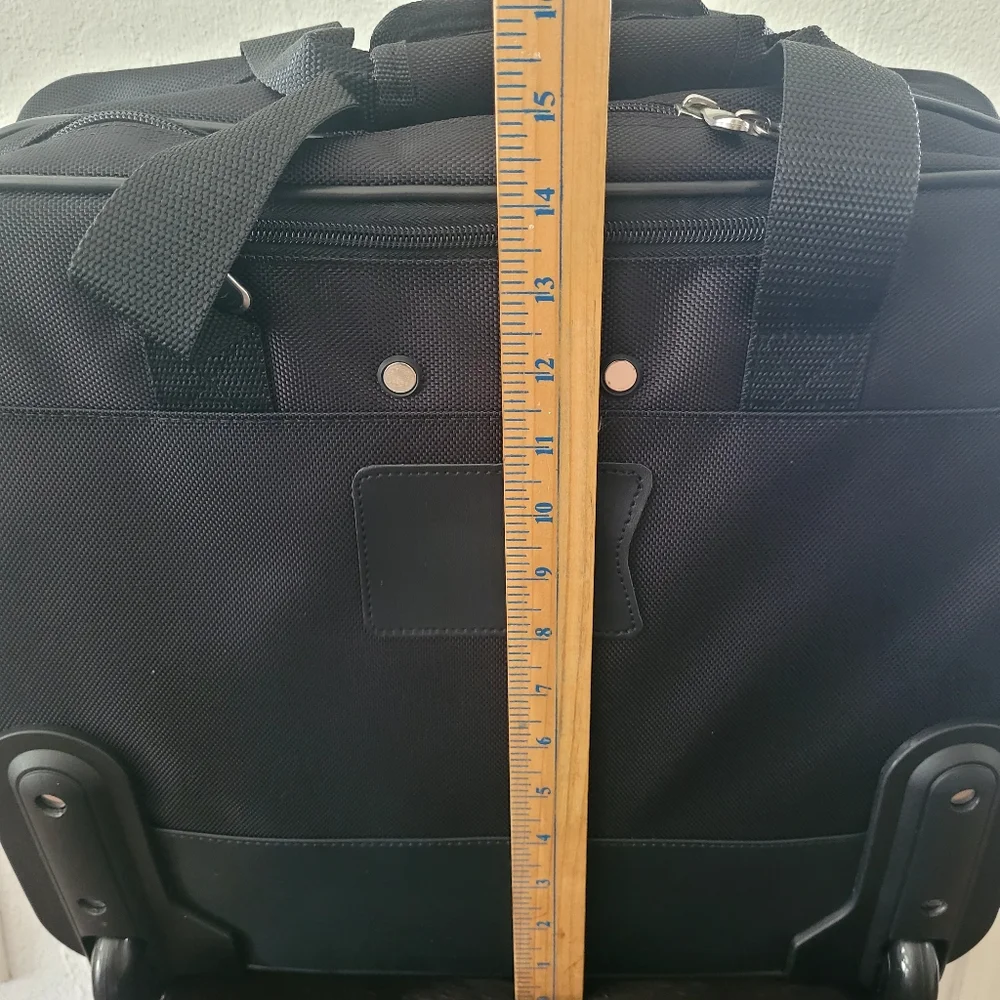 Targus 16 inch Rolling Travel Laptop Case Travel Briefcase
